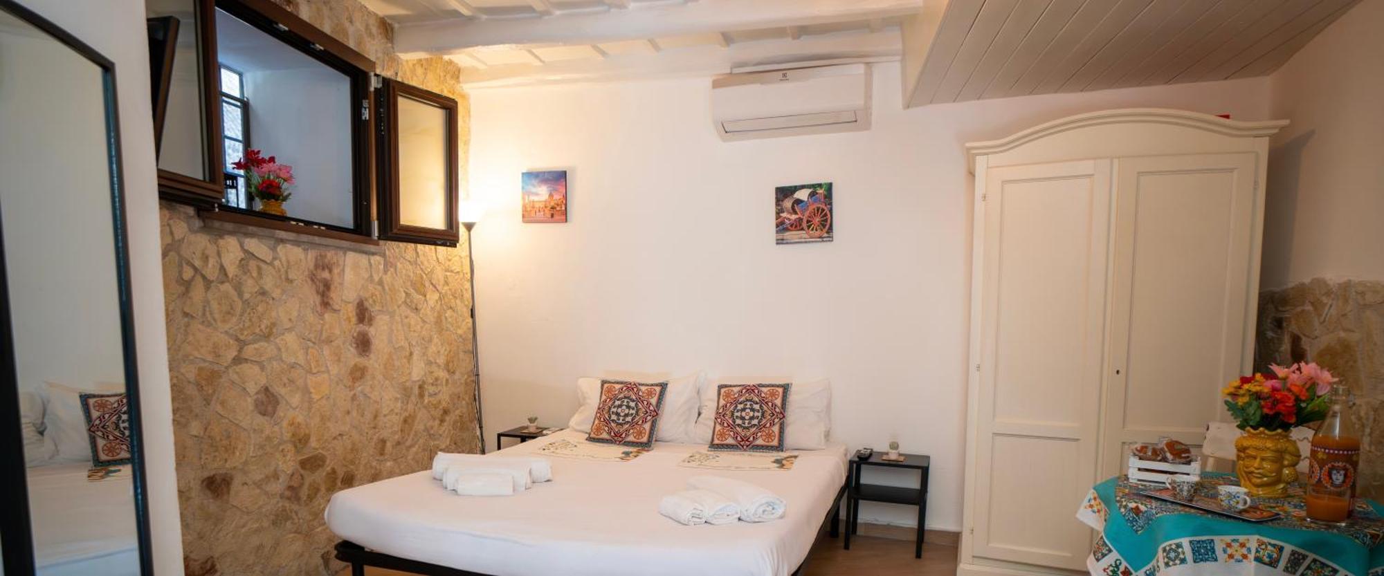 Albergheria Little Home Palermo Buitenkant foto